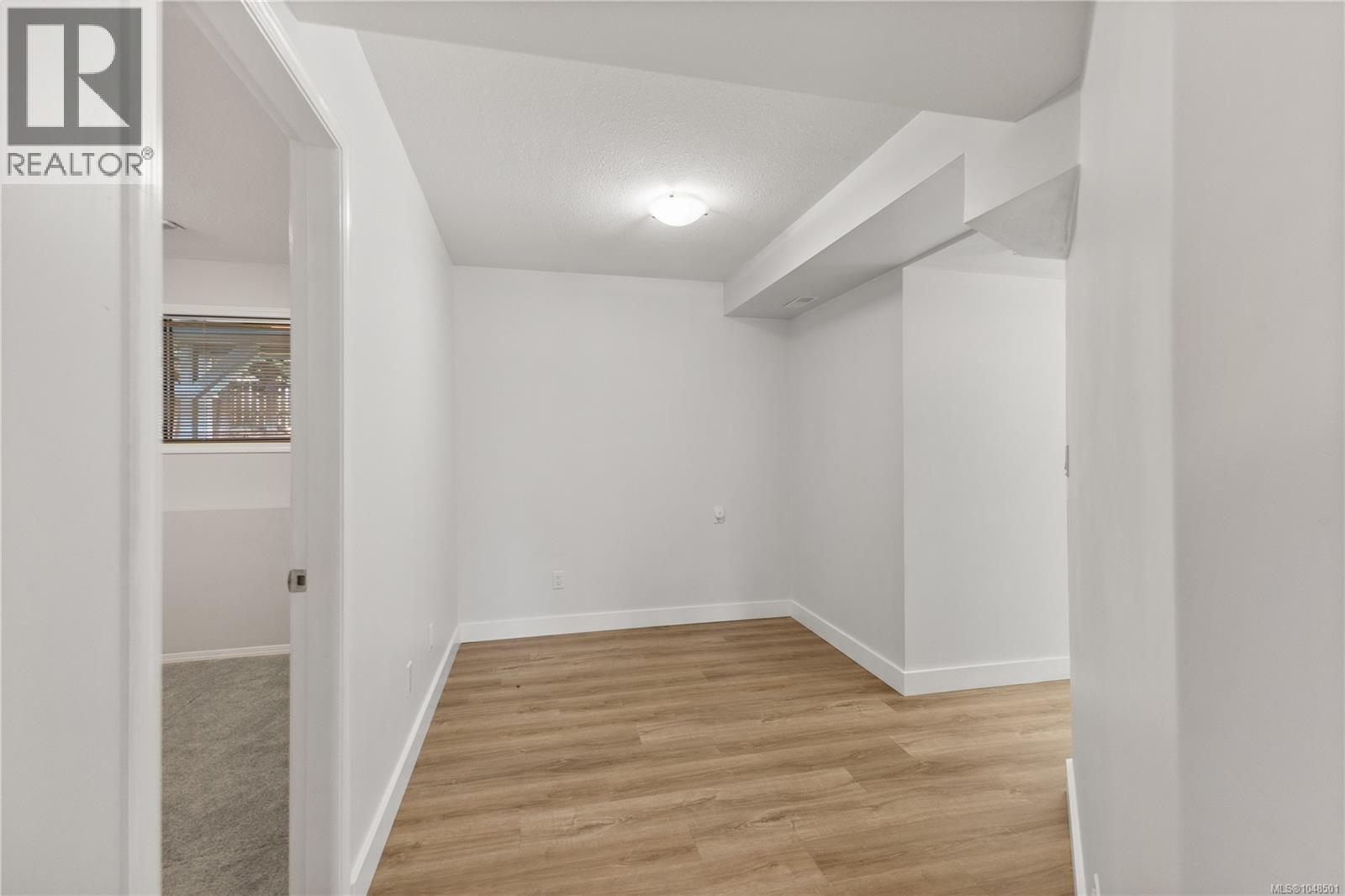 724 Galerno Rd - 33