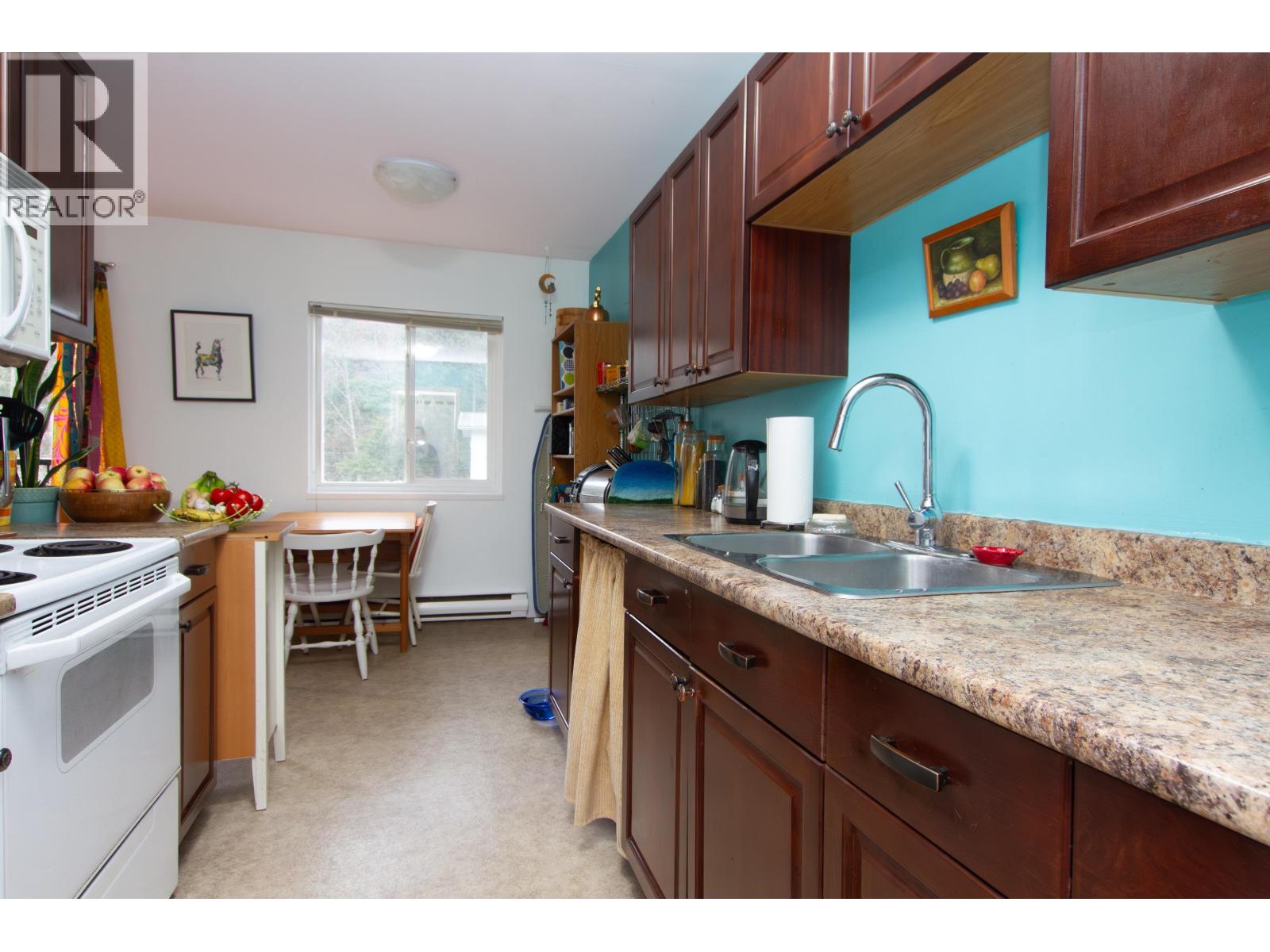#35 38175 WESTWAY Avenue, Squamish, British Columbia, V8B0A5, Squamish, British Columbia — photo 3 of 5