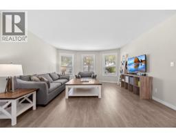 Primary Bedroom - 377 Sumac Road E, Kelowna, BC V1X7N5 Photo 6