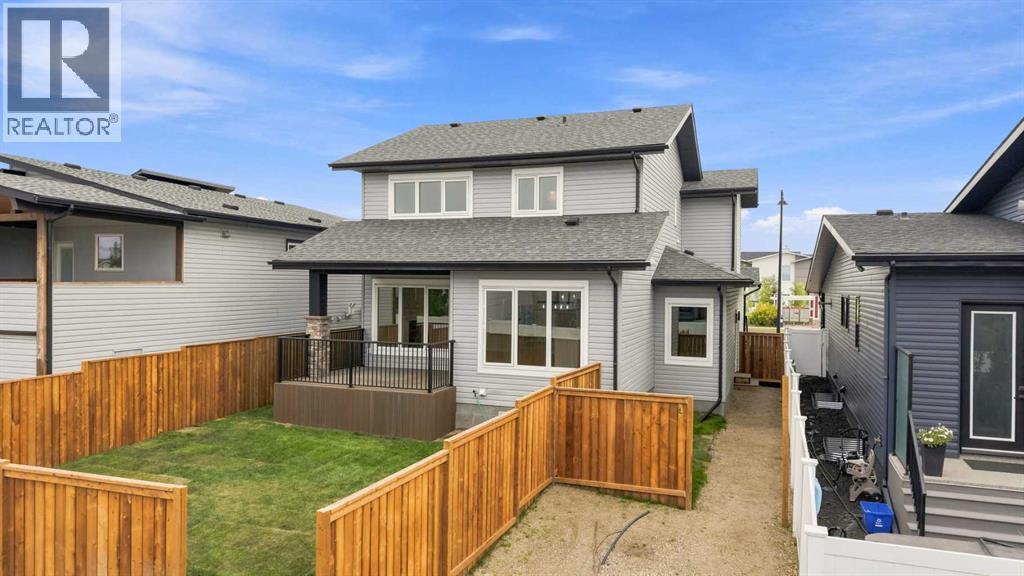 Listing photo – 38 Lindman Avenue, Red Deer