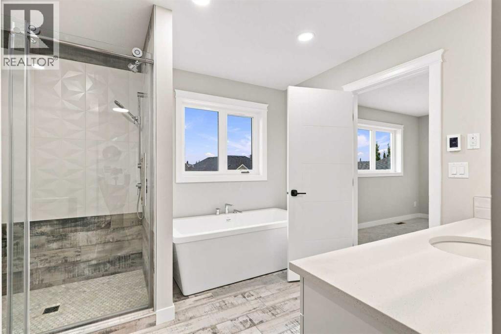 Listing photo – 38 Lindman Avenue, Red Deer