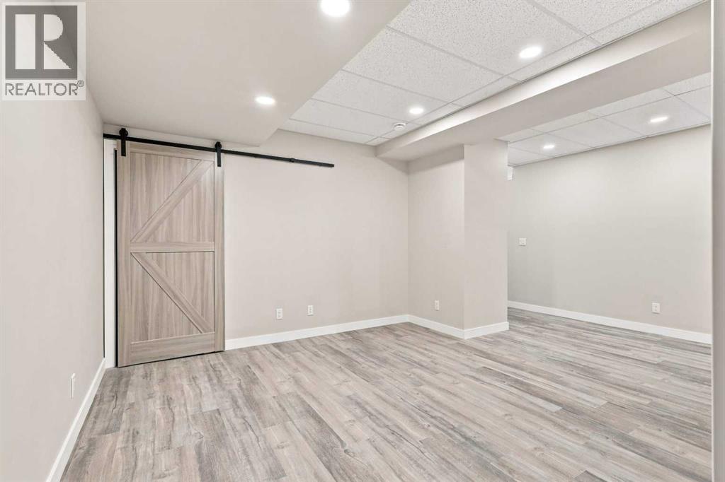 Listing photo – 38 Lindman Avenue, Red Deer