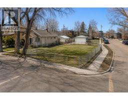 236 11 Avenue Ne, Calgary, AB T2E0V8 Photo 6