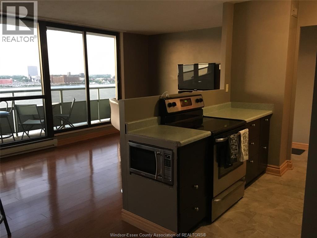 #1403 111 RIVERSIDE Drive East, Windsor, Ontario, N9A2S6, Windsor, Ontario — photo 4 of 5