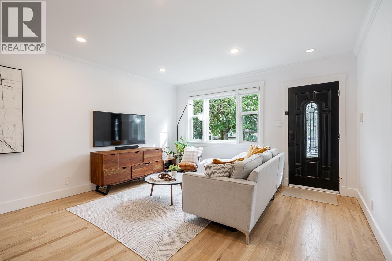 1617 36TH Avenue, Vancouver, British Columbia, V5P1C3, Vancouver, British Columbia — photo 2 of 5