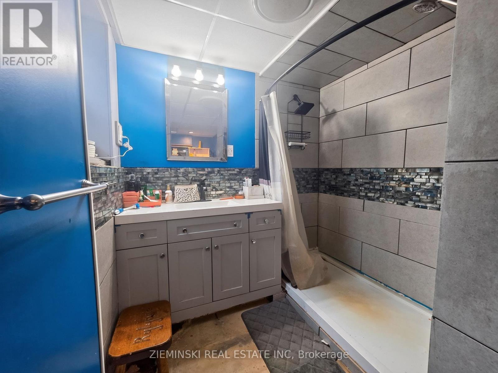 1714 NORTH ROAD N - Image 14