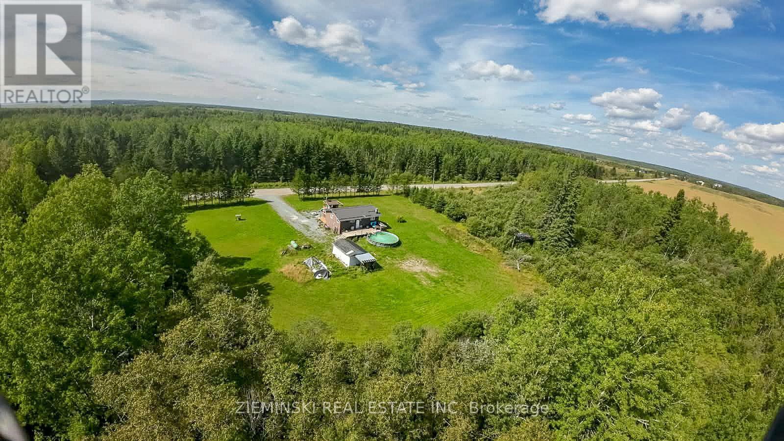 1714 NORTH ROAD N - Image 21