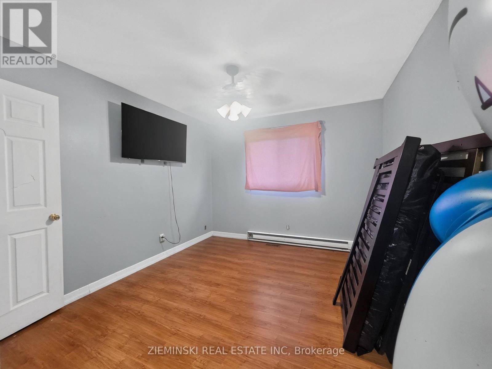1714 NORTH ROAD N - 7