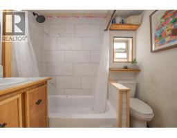 180 Selkirk View Road, Edgewood, BC V0G1J0 Photo 23