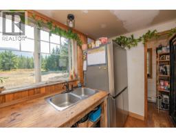 Foyer - 180 Selkirk View Road, Edgewood, BC V0G1J0 Photo 10