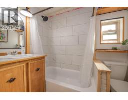 180 Selkirk View Road, Edgewood, BC V0G1J0 Photo 22