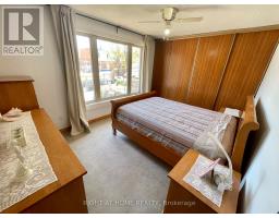Solarium - 40 Bellevue Avenue, Toronto, ON M5T2N4 Photo 13