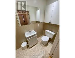 Bedroom 3 - 40 Bellevue Avenue, Toronto, ON M5T2N4 Photo 16