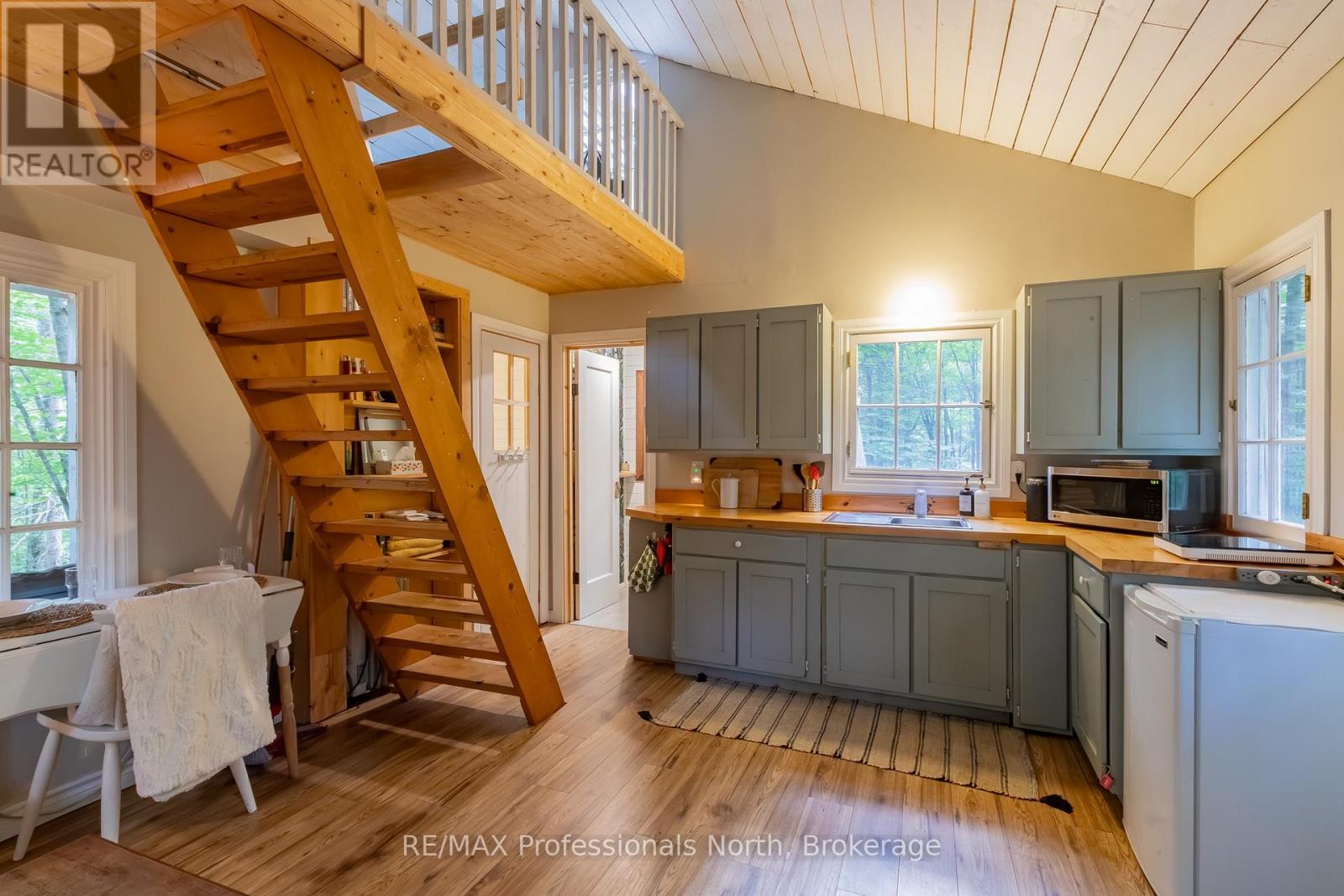1547 NORTH PICKEREL LAKE ROAD - Image 17