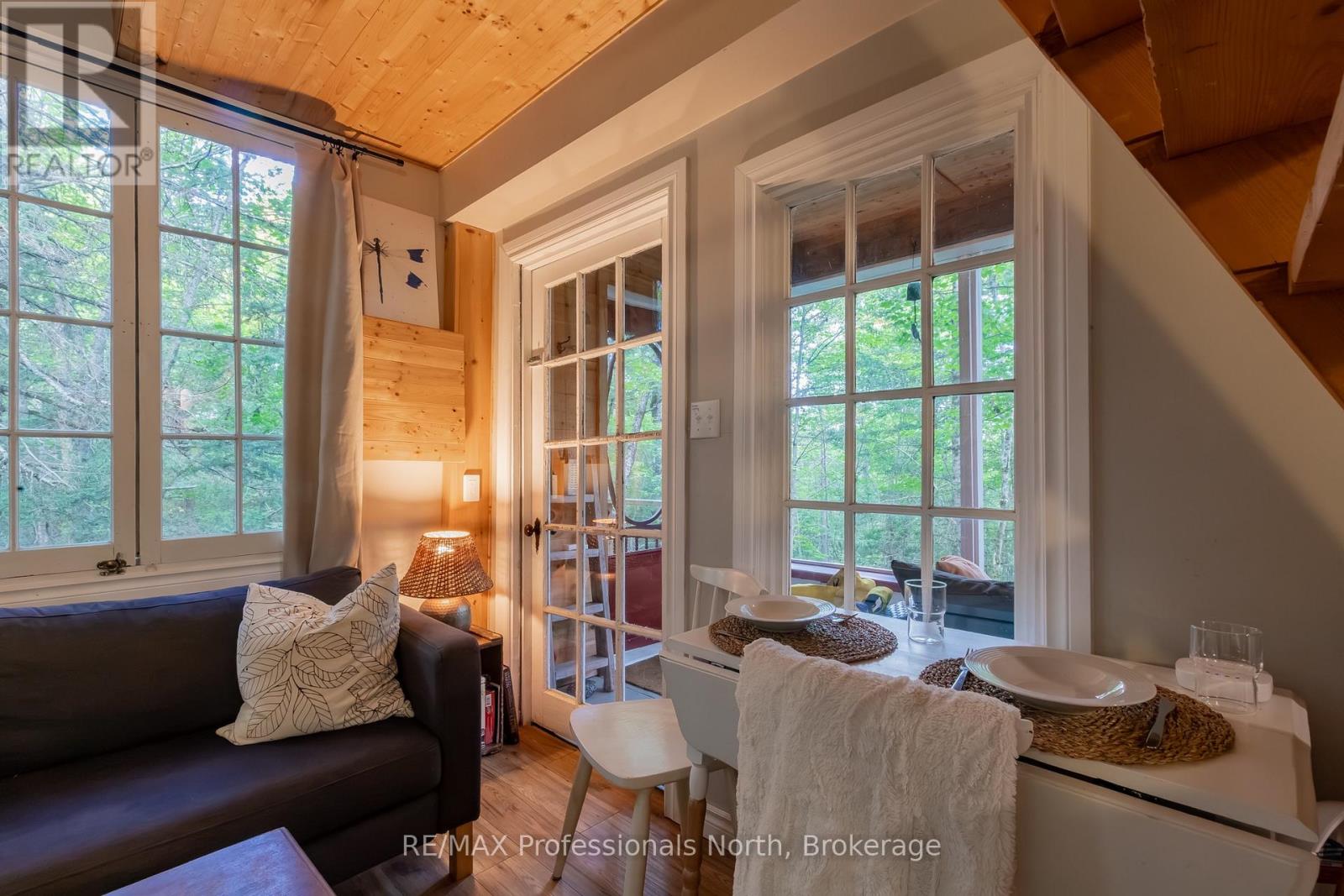 1547 NORTH PICKEREL LAKE ROAD - Image 21