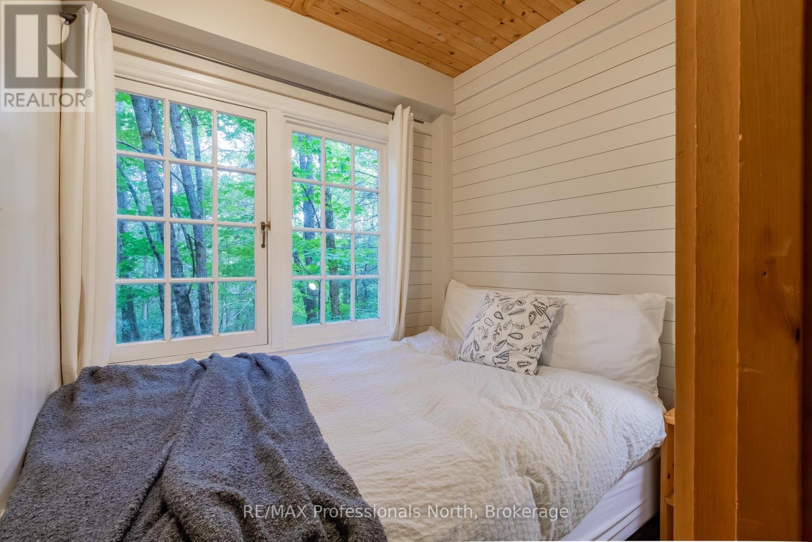 1547 NORTH PICKEREL LAKE ROAD - Image 23