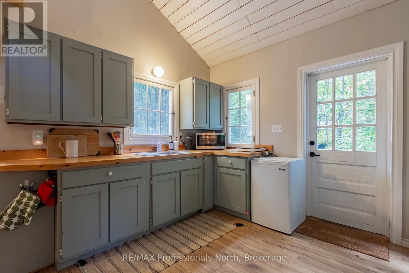 1547 NORTH PICKEREL LAKE ROAD - Image 26