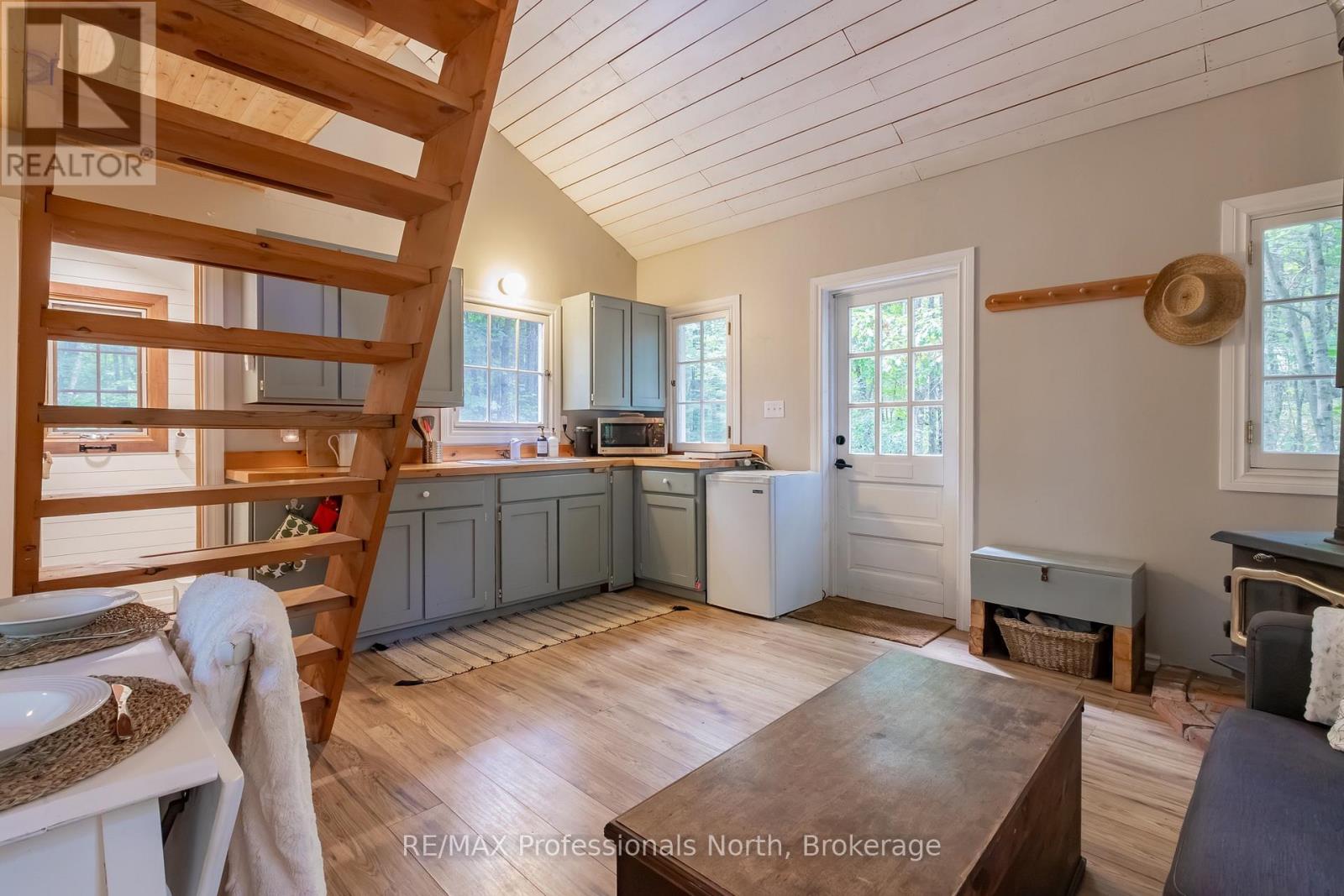 1547 NORTH PICKEREL LAKE ROAD - Image 27