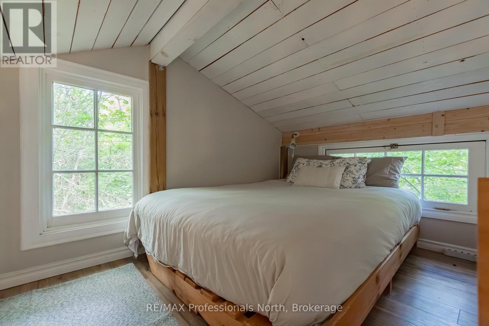 1547 NORTH PICKEREL LAKE ROAD - Image 30