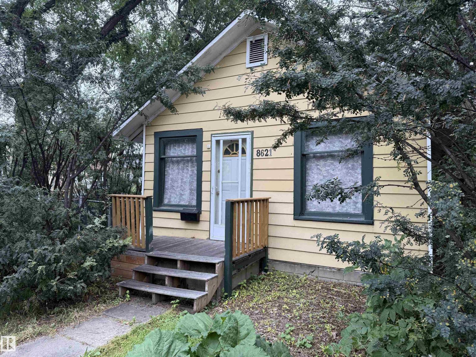 8621 100 ST NW - 10