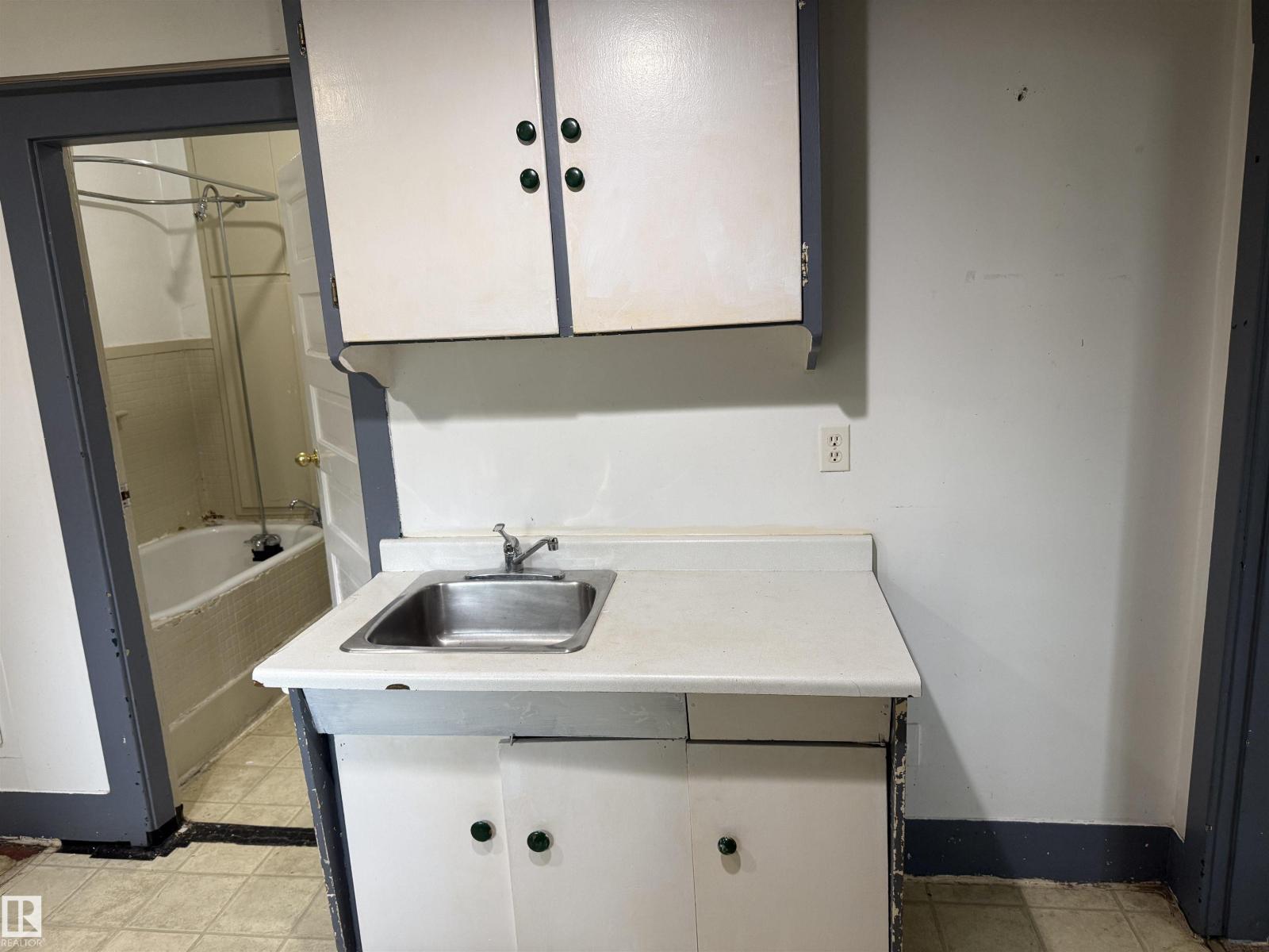 8621 100 ST NW - Image 18