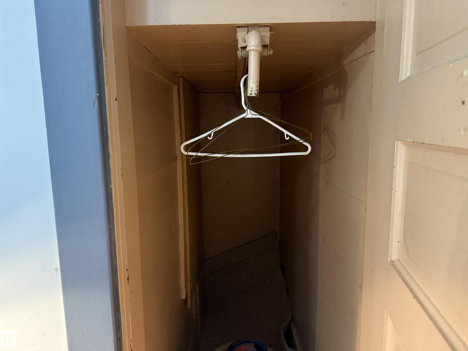 8621 100 ST NW - Image 24