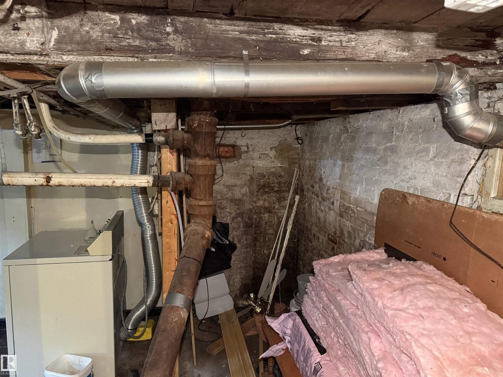 8621 100 ST NW - Image 33