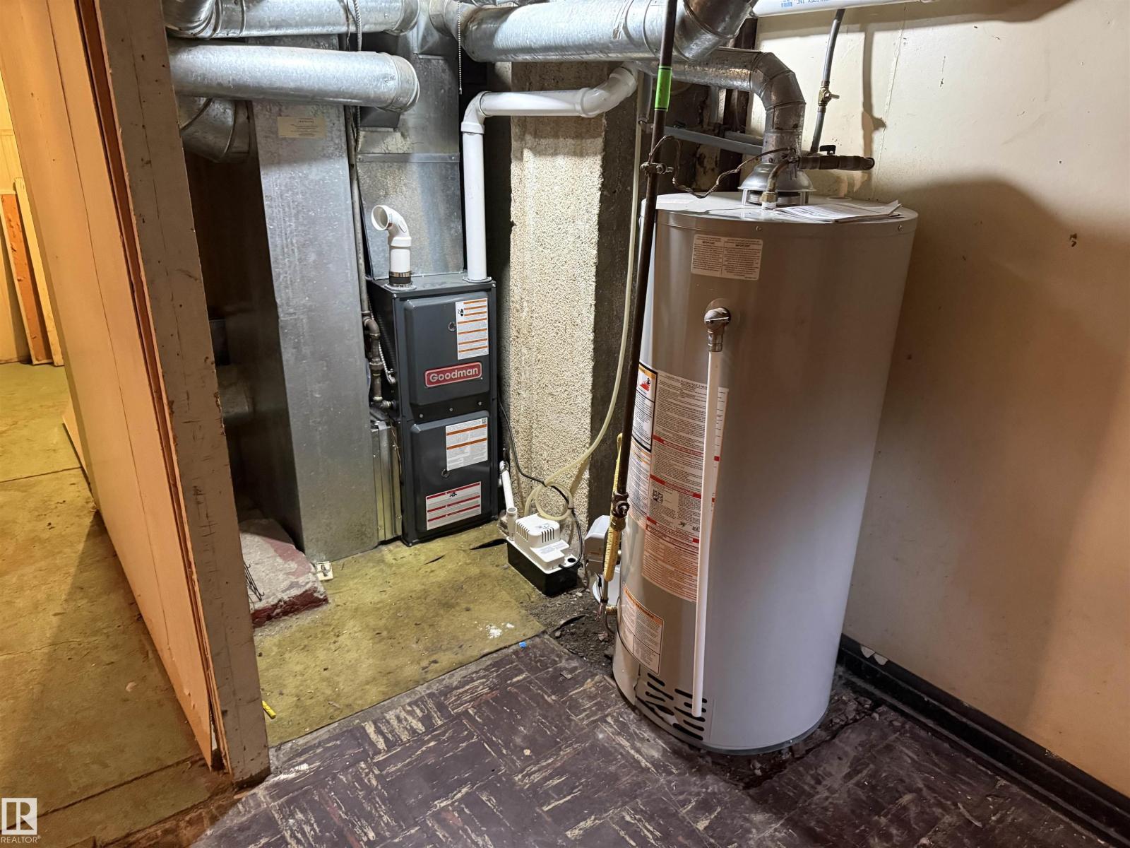 8621 100 ST NW - Image 34