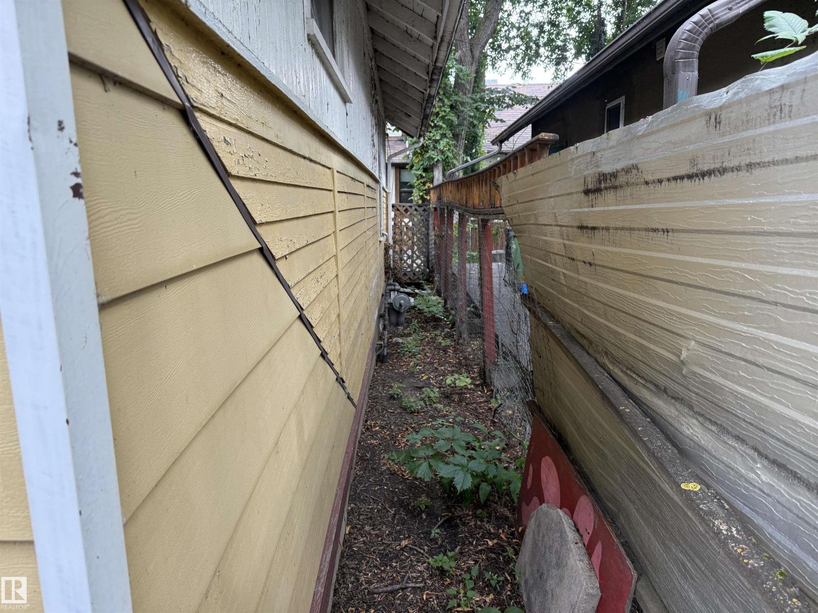 8621 100 ST NW - Image 8