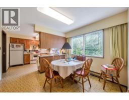 28595 Dewdney Trunk Road, Maple Ridge, BC V2W1M1 Photo 10