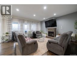Kitchen - 497 Poets Trail Dr, Nanaimo, BC V9R7C5 Photo 9