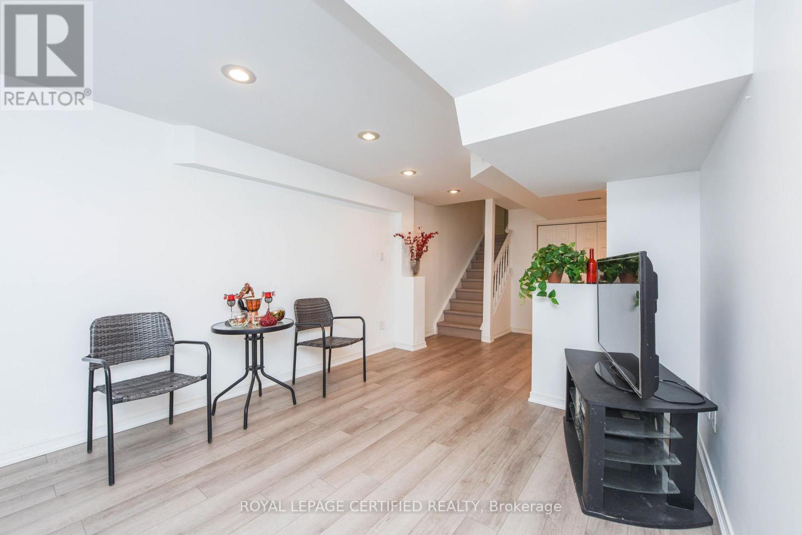 6037 CLOVER RIDGE CRESCENT - 18