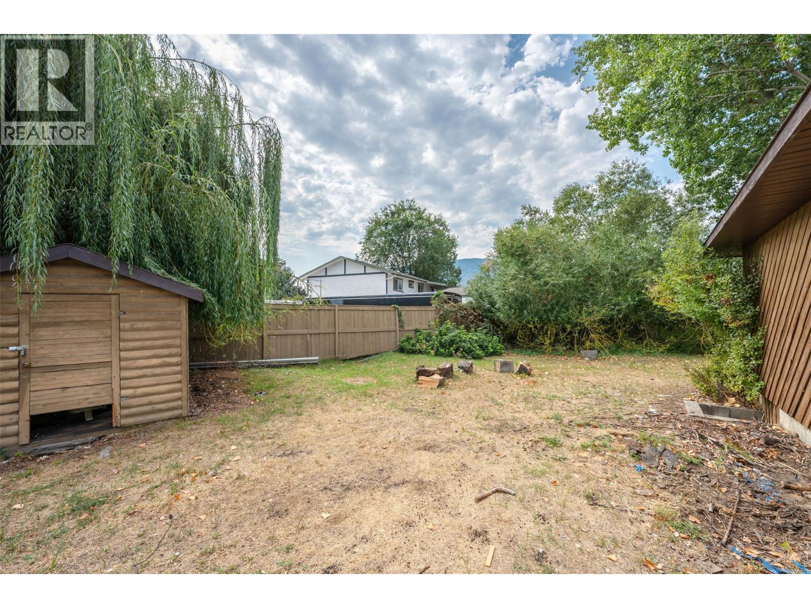 450 Green Avenue - 7
