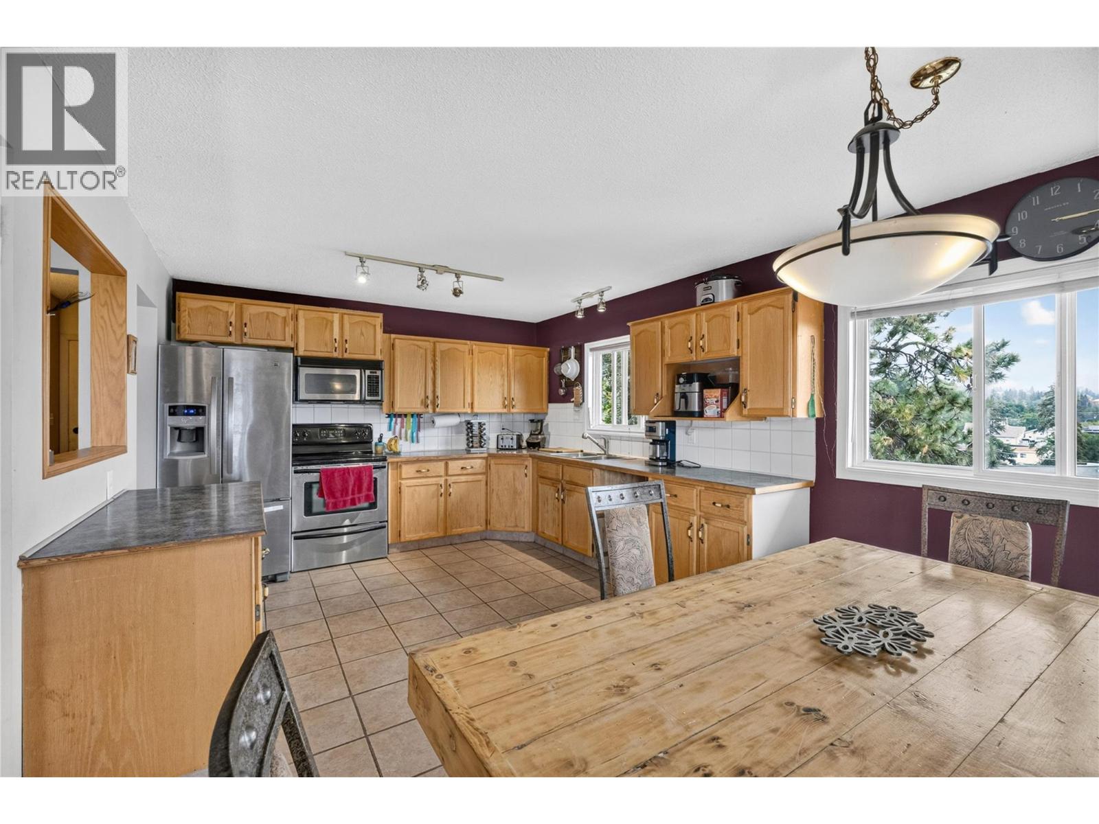 355 & 357 Gwyer Street, Penticton