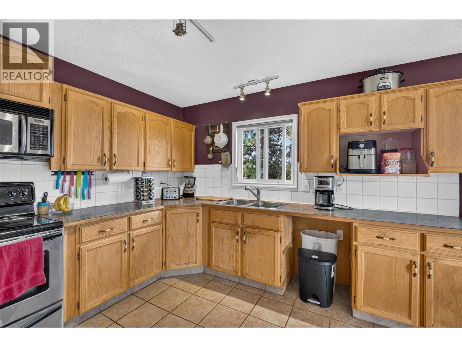 355 & 357 Gwyer Street - 38