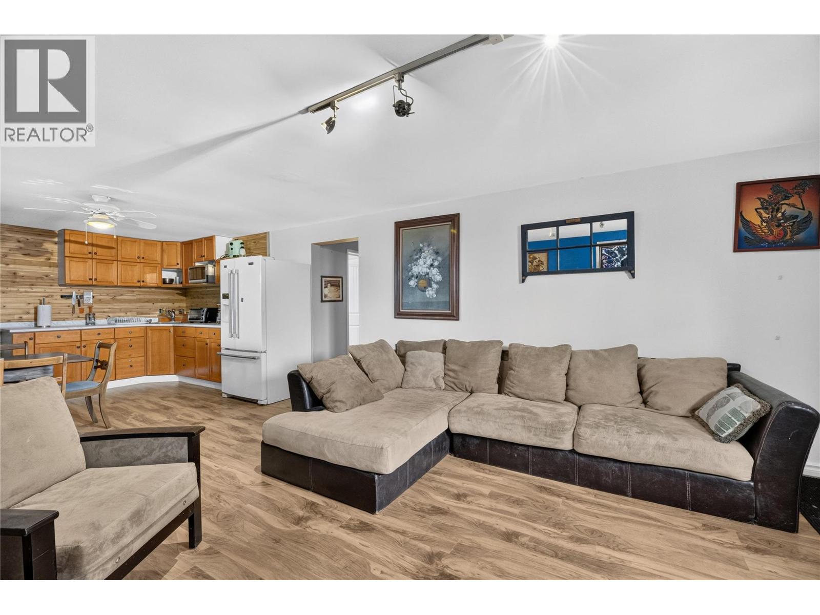 355 & 357 Gwyer Street, Penticton