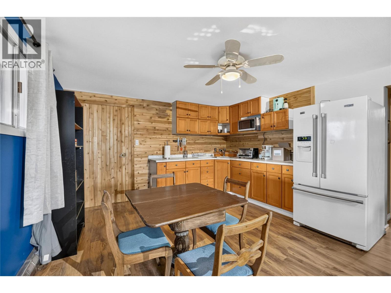 355 & 357 Gwyer Street - 53