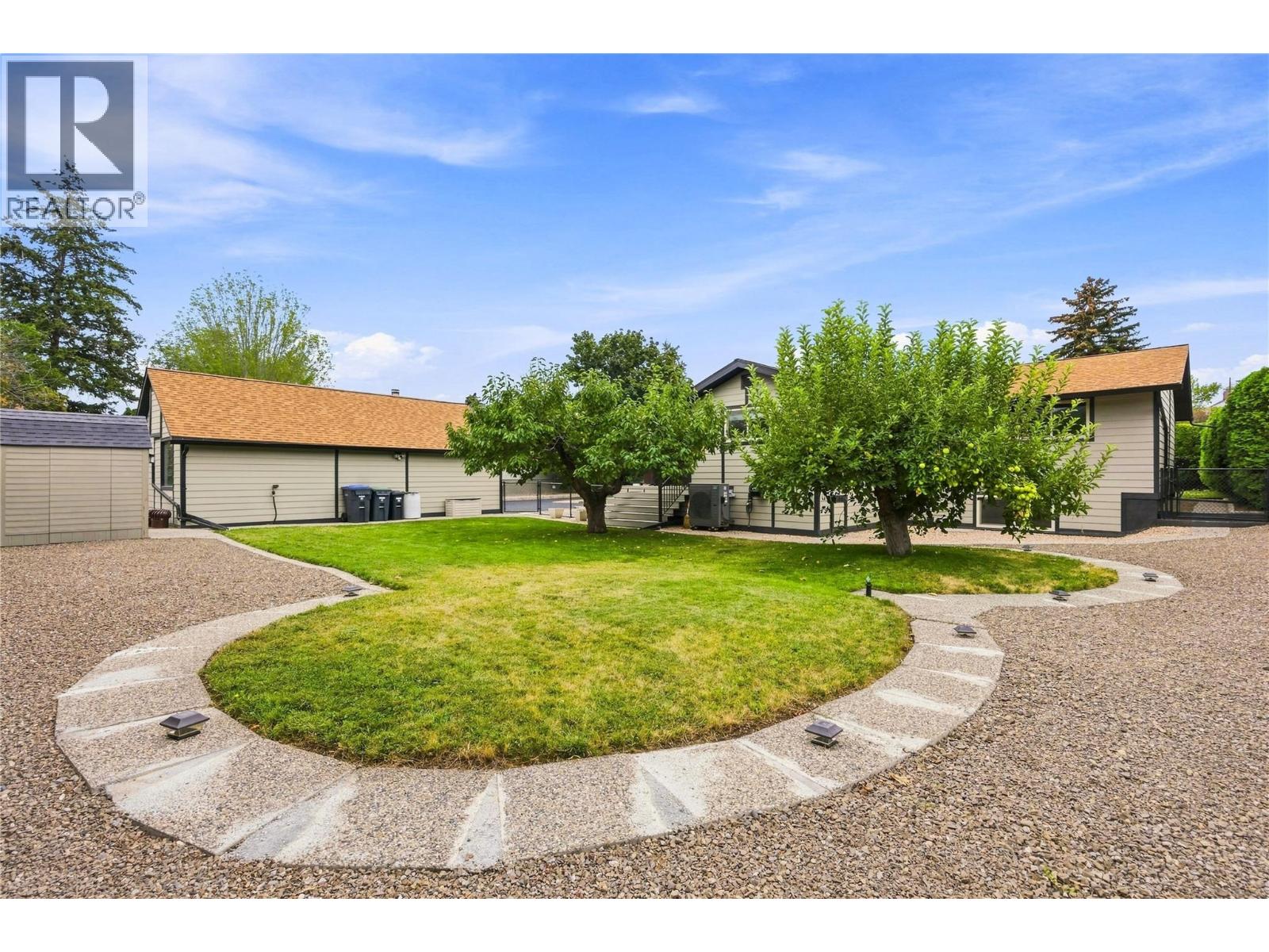 11304 Dunsdon Crescent, Summerland