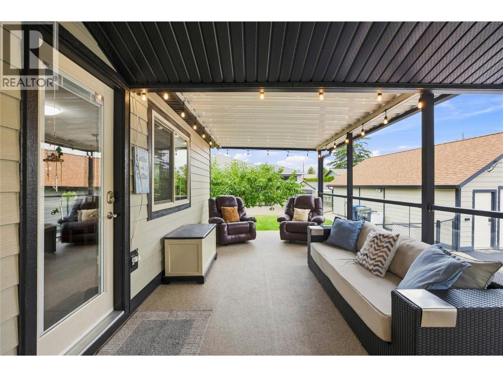 11304 Dunsdon Crescent, Summerland
