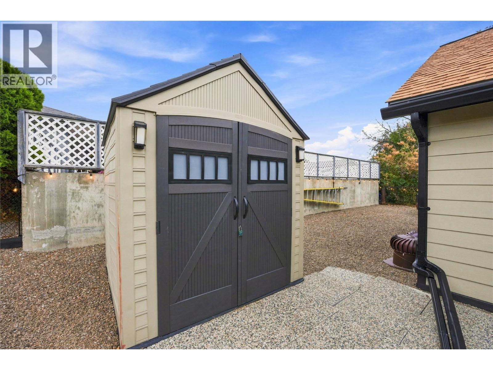 11304 Dunsdon Crescent, Summerland