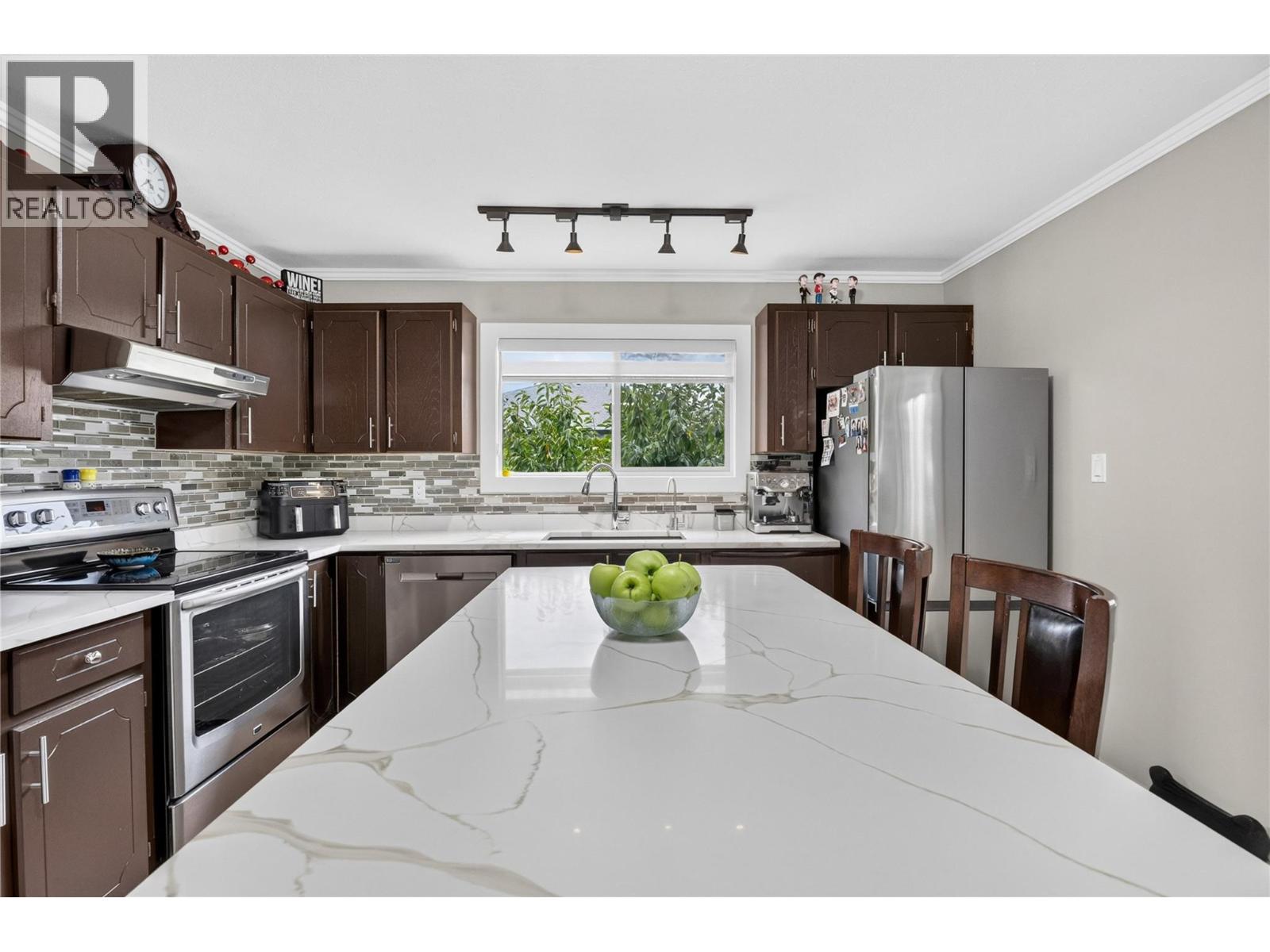 11304 Dunsdon Crescent - 9