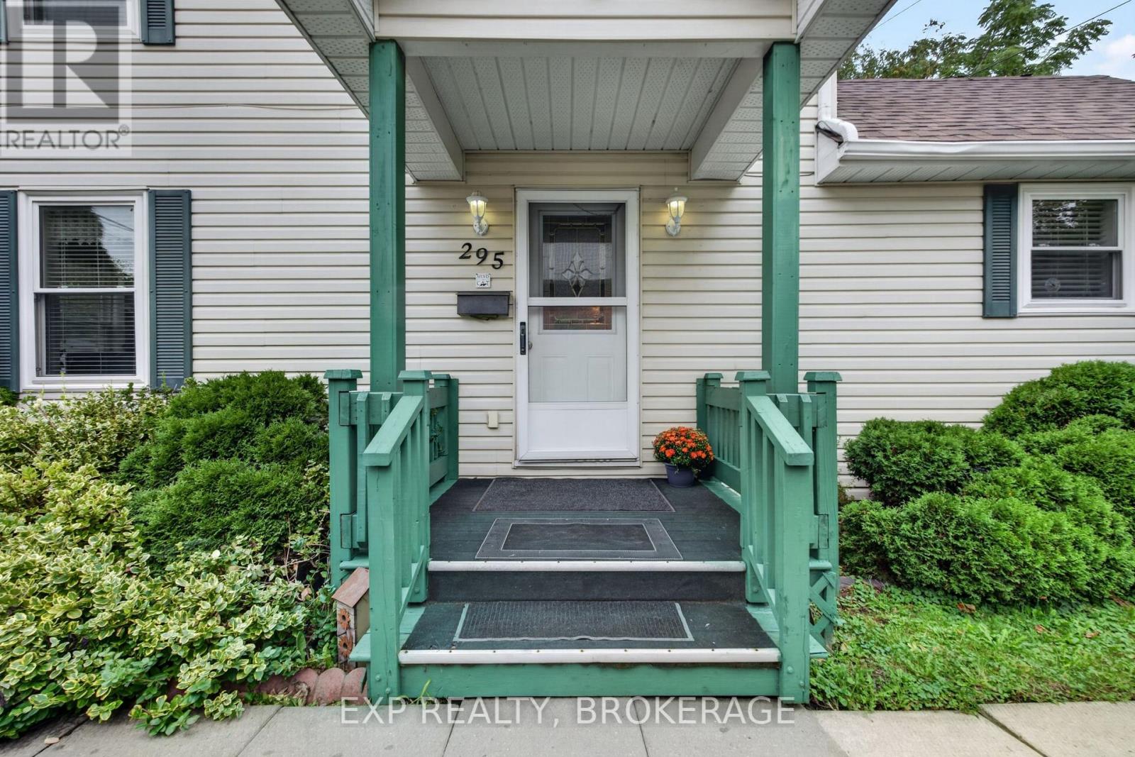295 VICTORIA Avenue, Gananoque, Ontario, K7G2S3, Gananoque, Ontario — photo 4 of 5