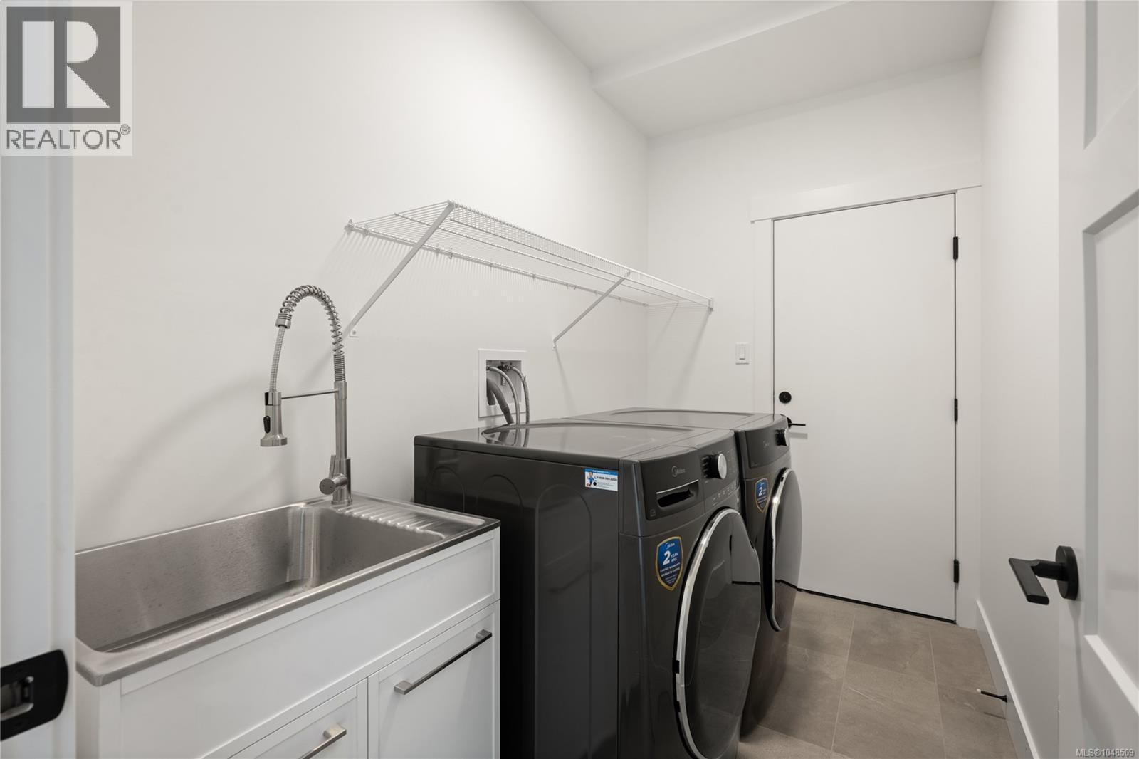 4949 Dixon Lane - Image 31