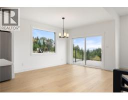 Kitchen - 4949 Dixon Lane, Lantzville, BC V0R2H0 Photo 17