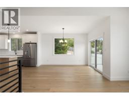 Ensuite - 4949 Dixon Lane, Lantzville, BC V0R2H0 Photo 9
