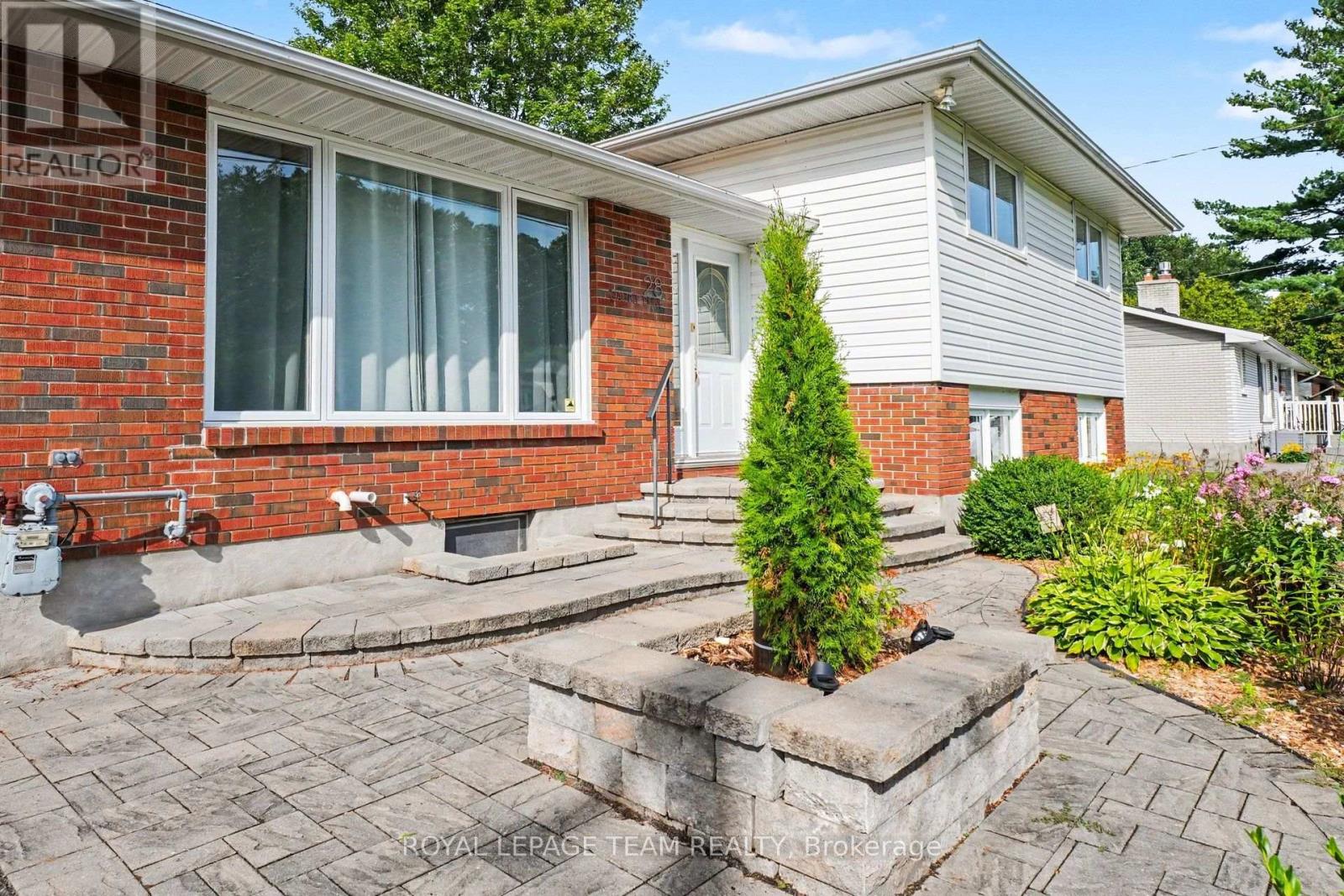 28 GAMBLE DRIVE - 5