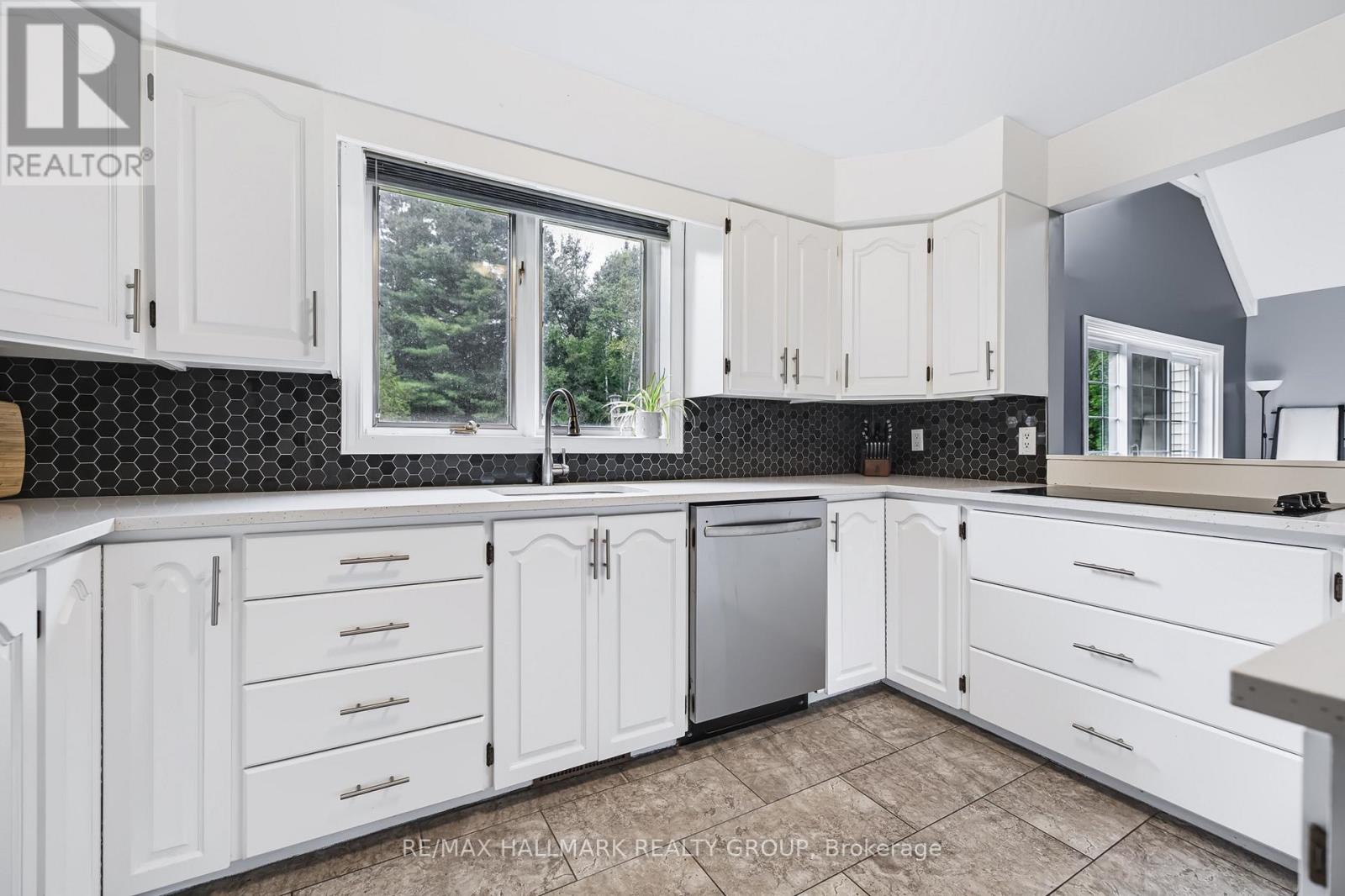 3 Bed, 3 Bath House for Sale in Perth – 2346 BATHURST 5TH CONCESSION ROAD, Perth – MLS# X13743188 - Image 20