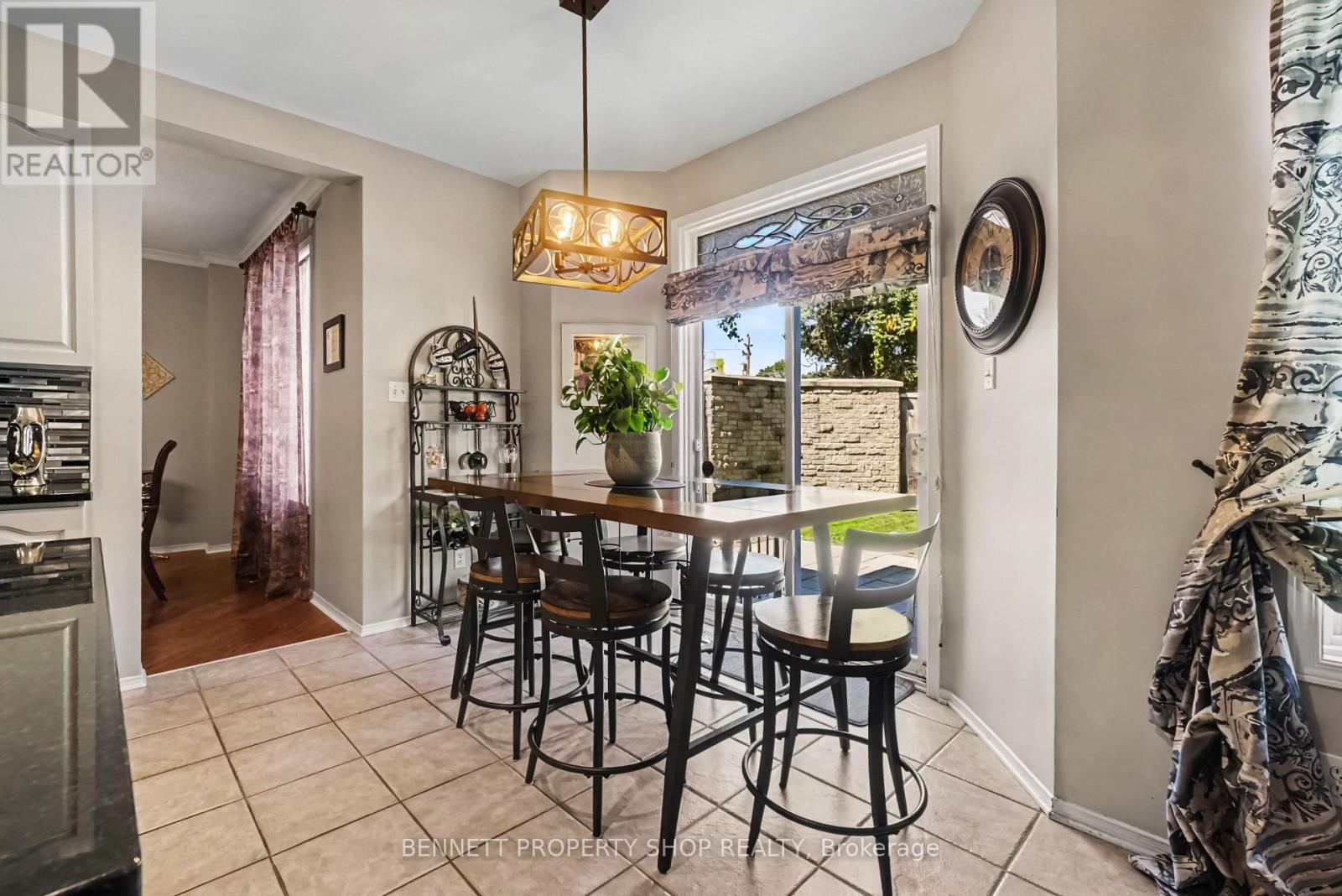 21 SUMMERWIND CRESCENT - Image 11