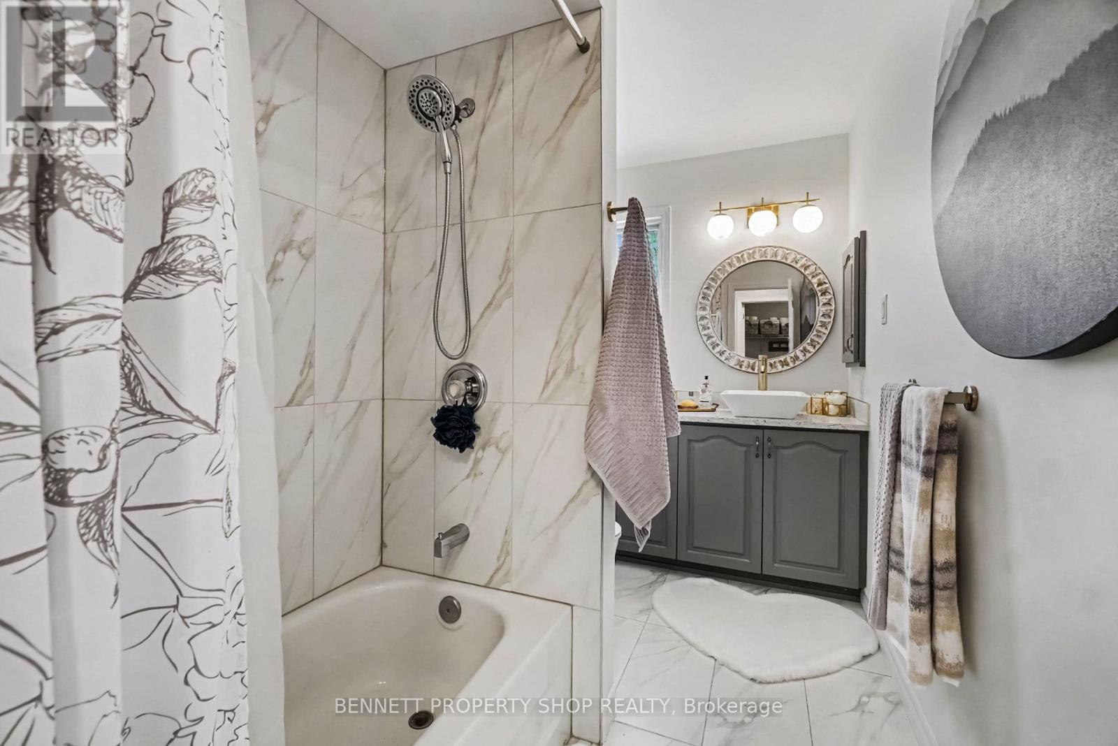 21 SUMMERWIND CRESCENT - Image 17