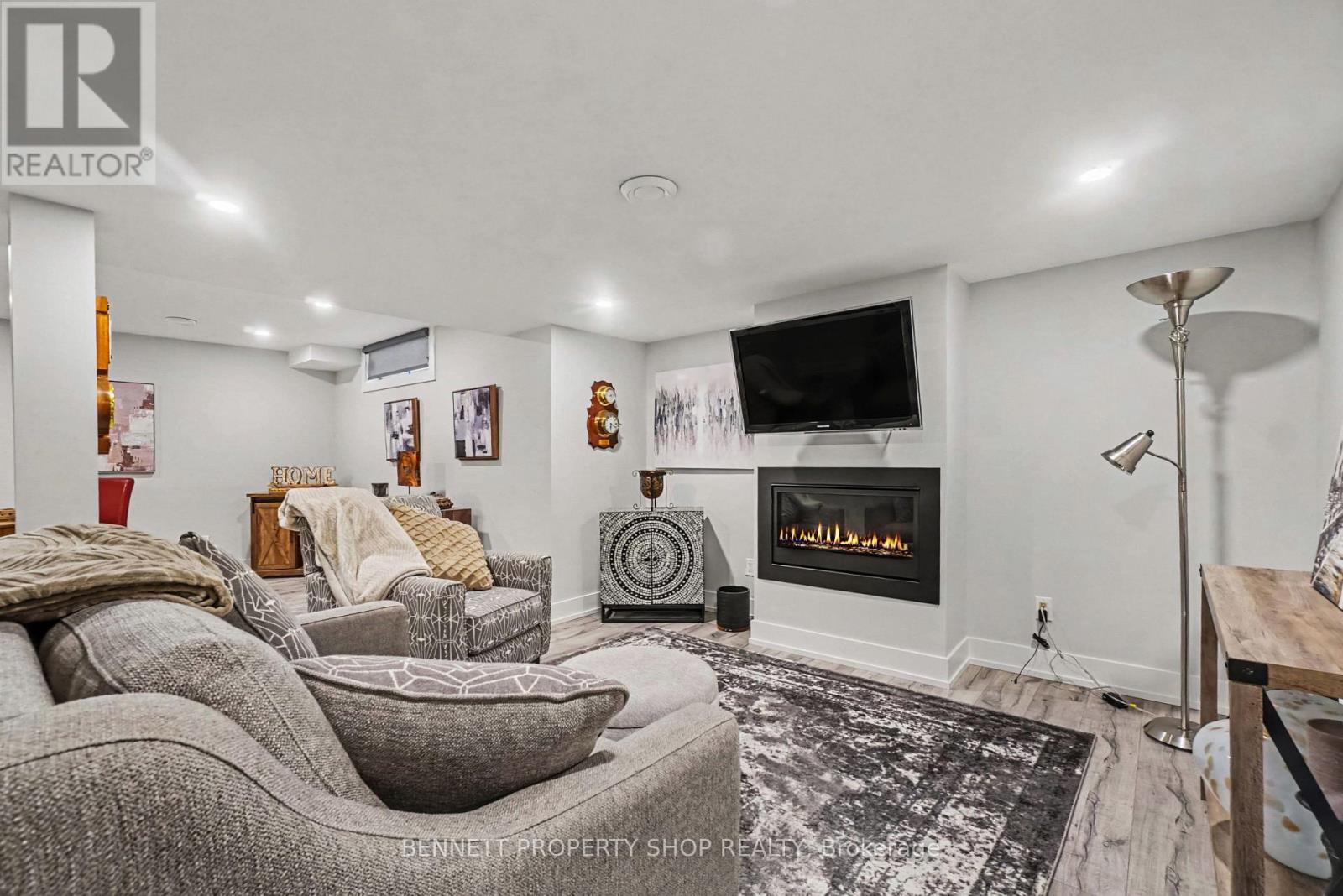 21 SUMMERWIND CRESCENT - Image 21